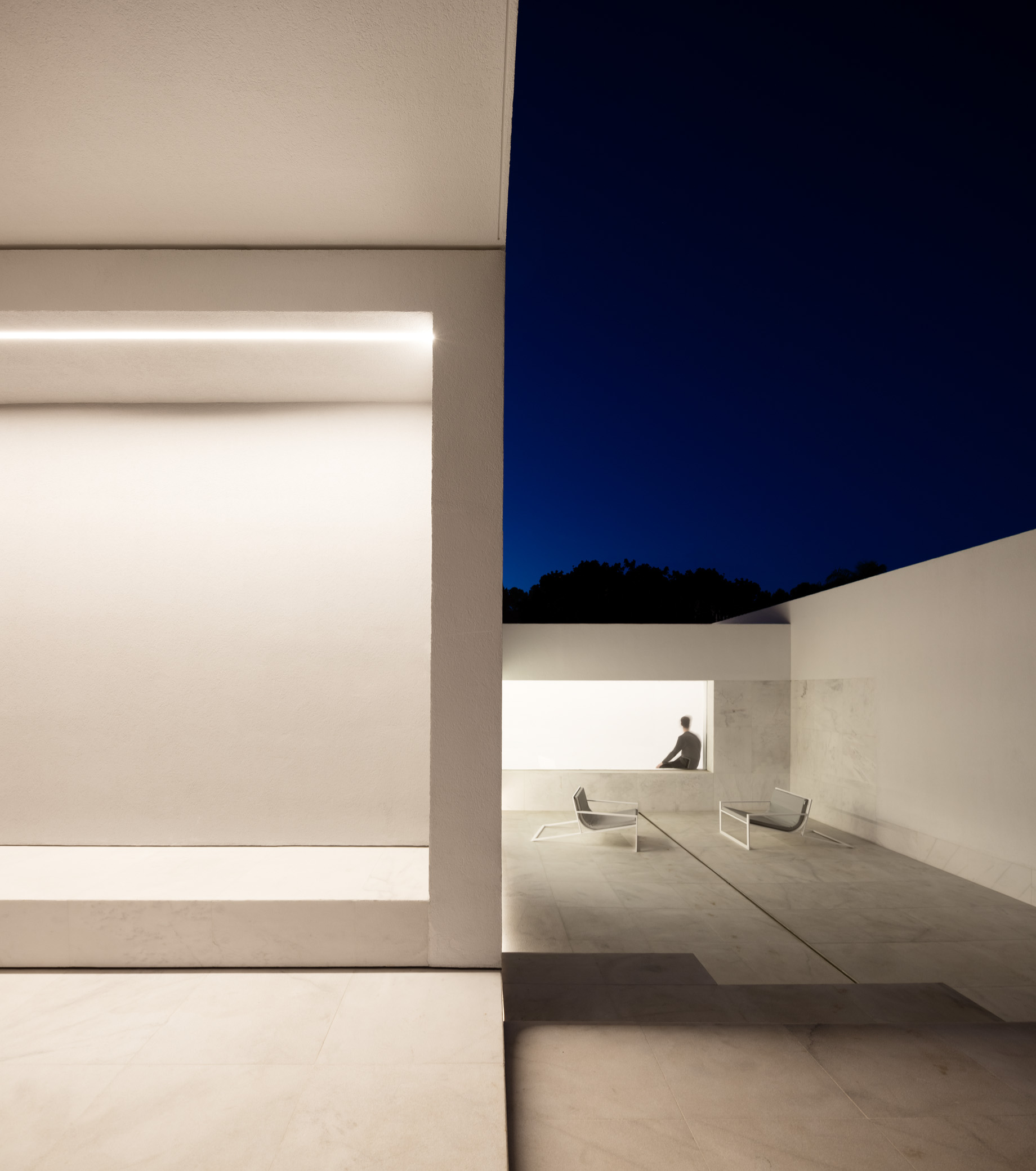 La Pinada House Between The Pine Forest – Paterna, Spain – 57