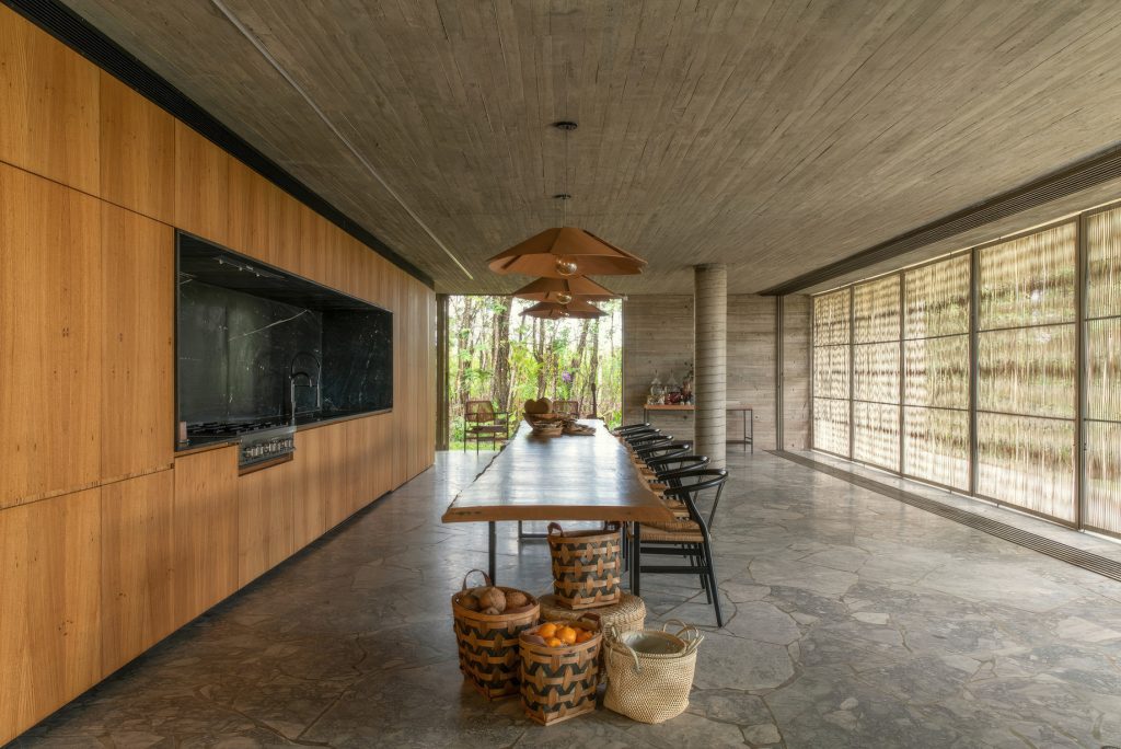 Lake House Modern Residence - Uberlandia, Minas Gerais, Brazil - 20
