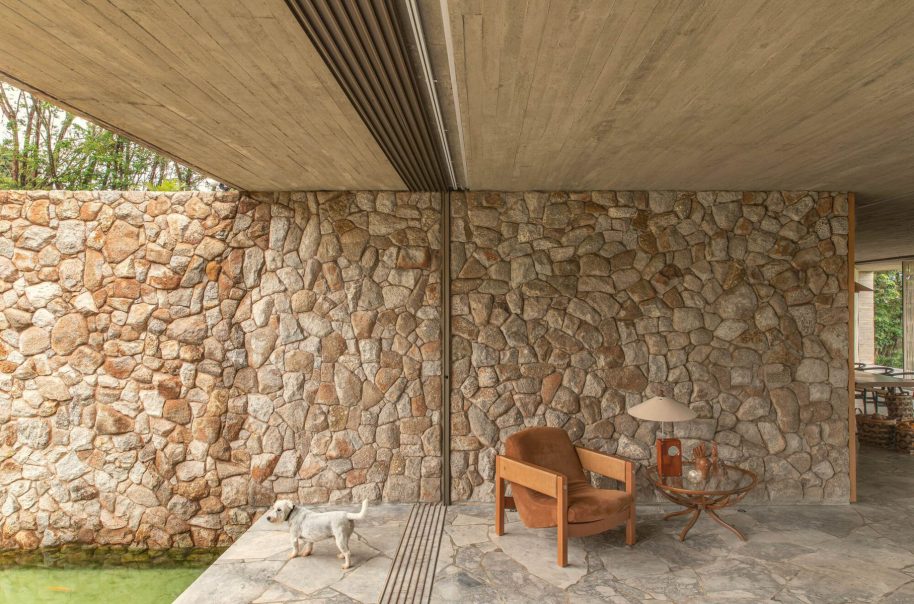Lake House Modern Residence - Uberlandia, Minas Gerais, Brazil - 33