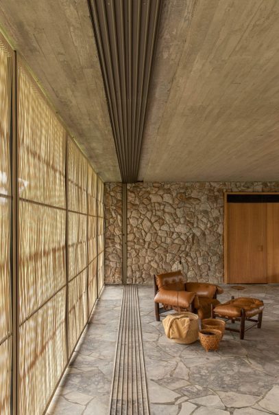 Lake House Modern Residence - Uberlandia, Minas Gerais, Brazil - 34