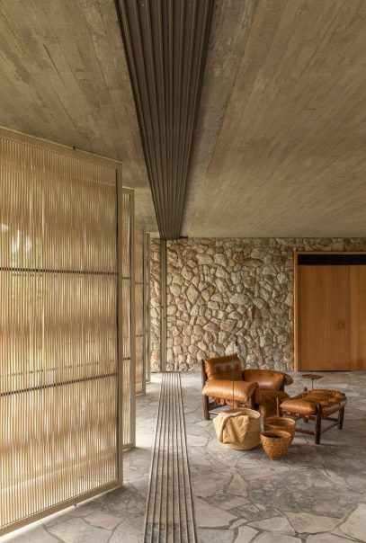 Lake House Modern Residence - Uberlandia, Minas Gerais, Brazil - 35