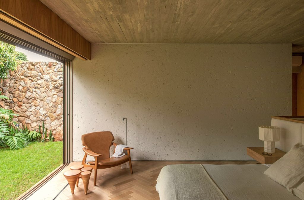 Lake House Modern Residence - Uberlandia, Minas Gerais, Brazil - 39