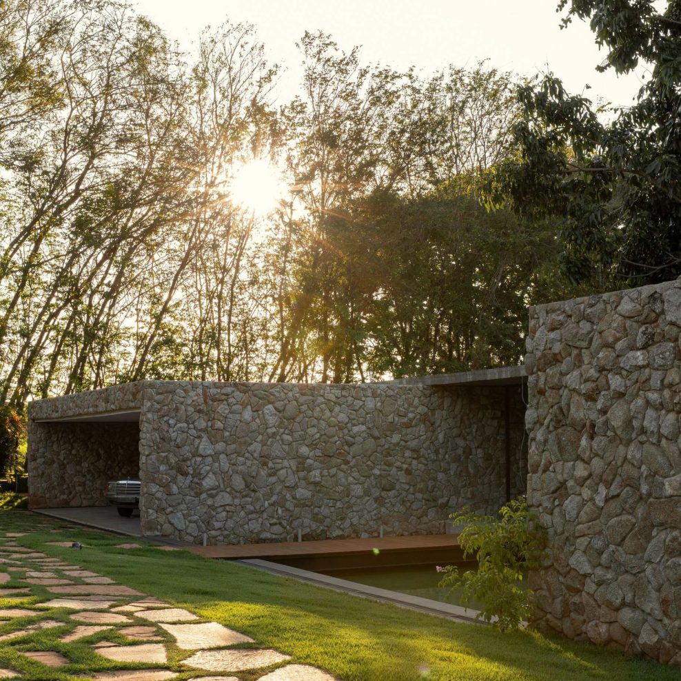 Lake House Modern Residence - Uberlandia, Minas Gerais, Brazil - 49