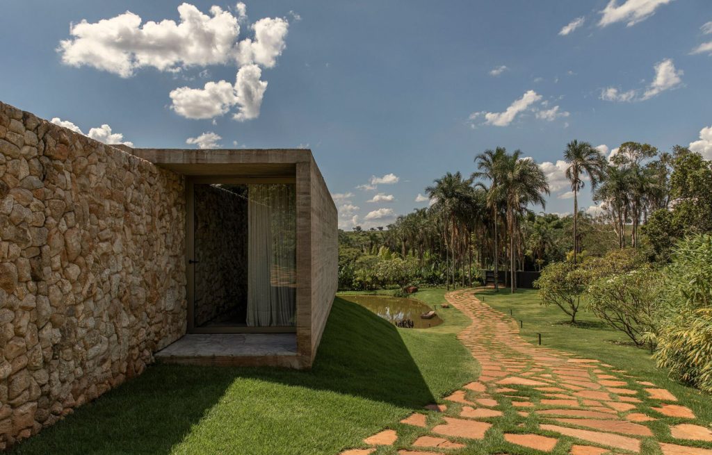 Lake House Modern Residence - Uberlandia, Minas Gerais, Brazil - 8