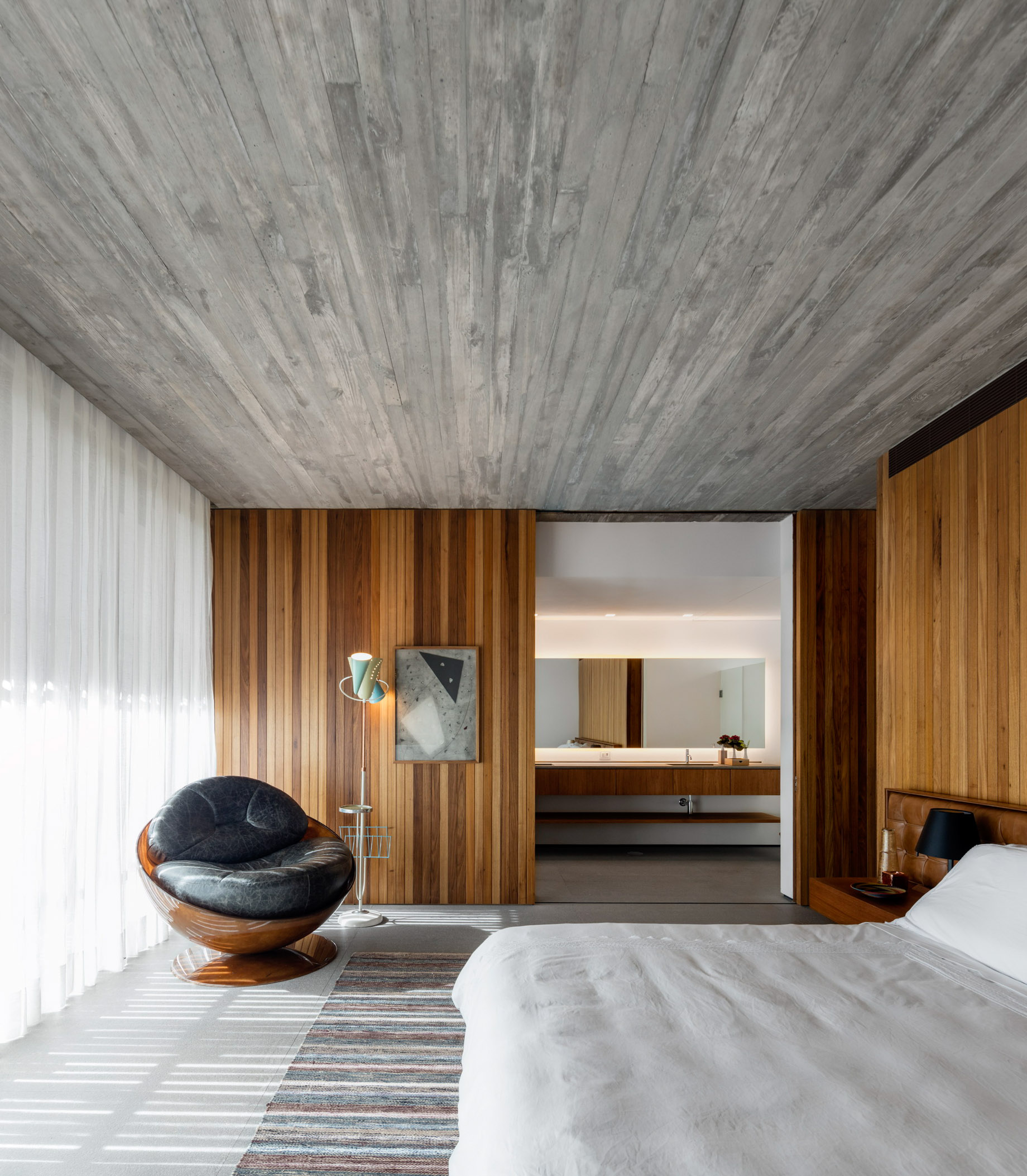 Planar Horizontal Grass Roof House – Porto Feliz, São Paulo, Brazil – 36