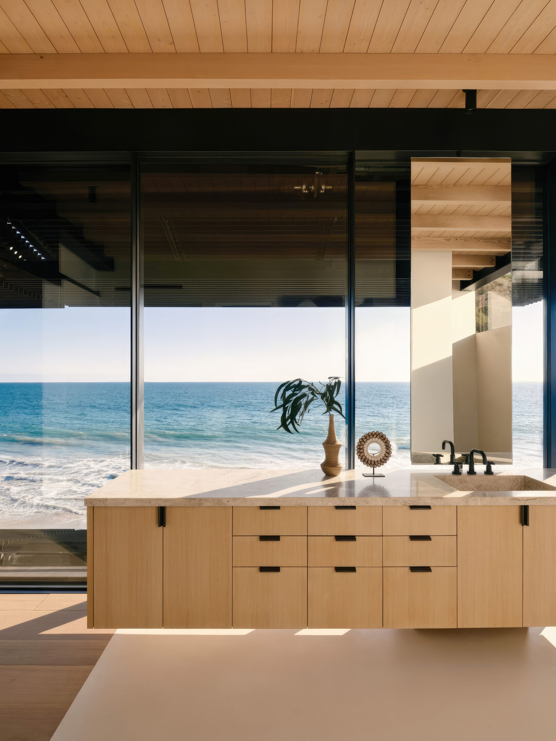 Carbon Beach House – 22008 Pacific Coast Highway, Malibu, CA, USA – 12