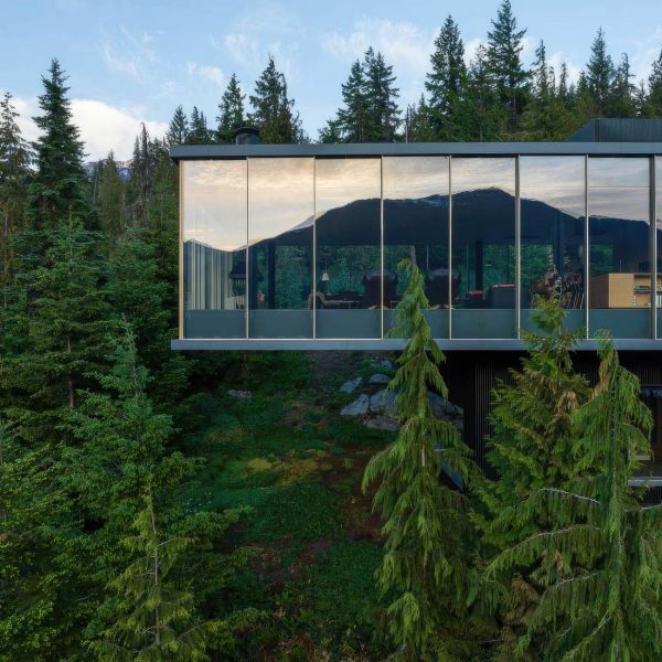 Flag House Glass Box Residence - Sunridge Dr, Whistler, BC, Canada - 61