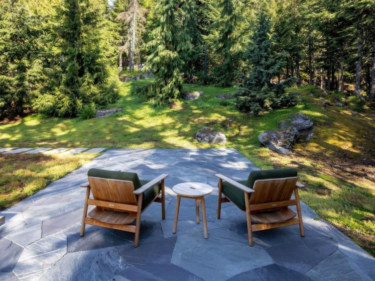 Flag House Glass Box Residence - Sunridge Dr, Whistler, BC, Canada - 72