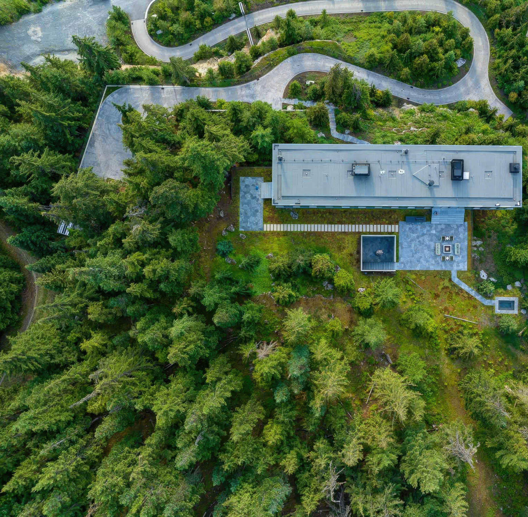 Flag House Glass Box Residence – Sunridge Dr, Whistler, BC, Canada – 74