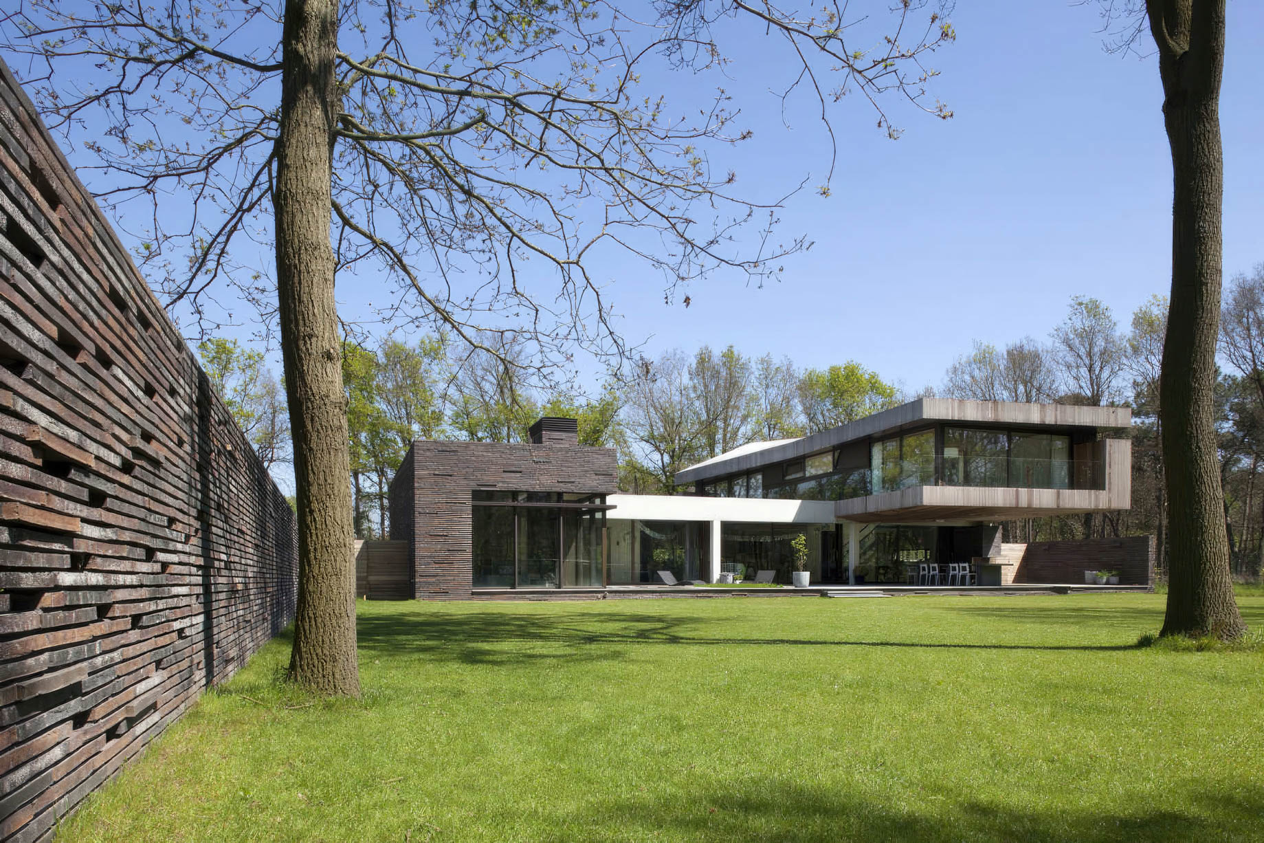 House at the Edge of a Forest – Heesch, Netherlands – 2