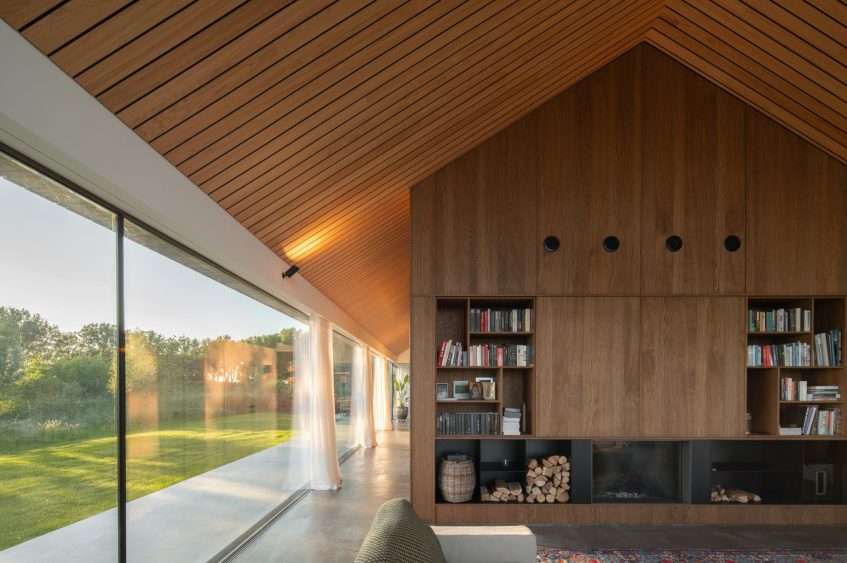 Meadow Modern Dike House - Maasland, Netherlands - 4