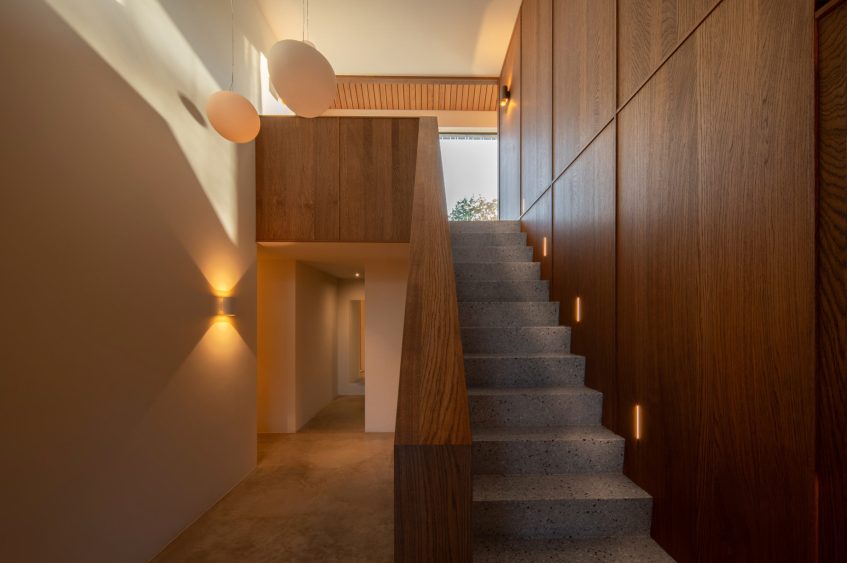 Meadow Modern Dike House - Maasland, Netherlands - 9