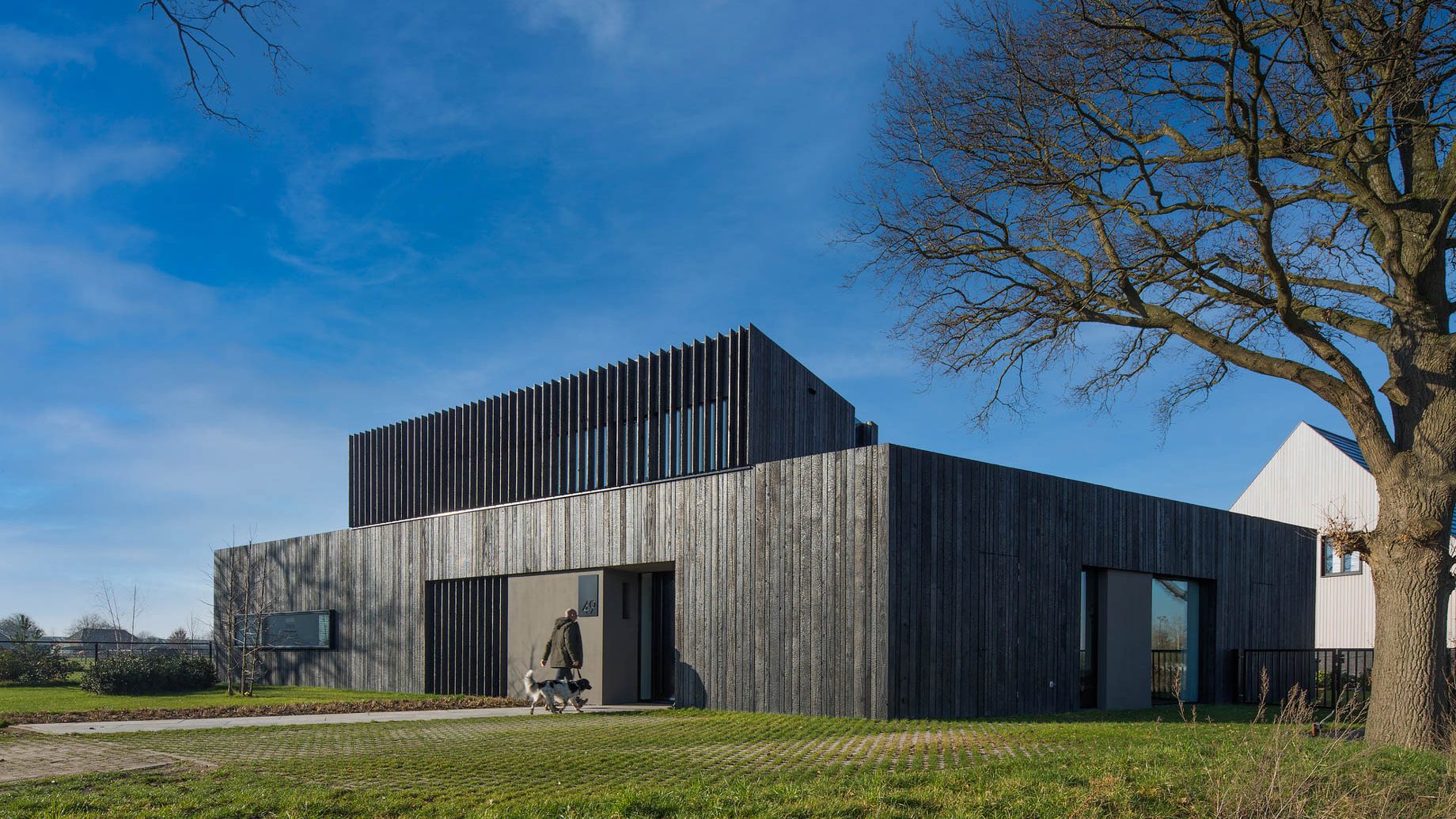 Silky Black House Villa – Berkel-Enschot, Netherlands 🇳🇱