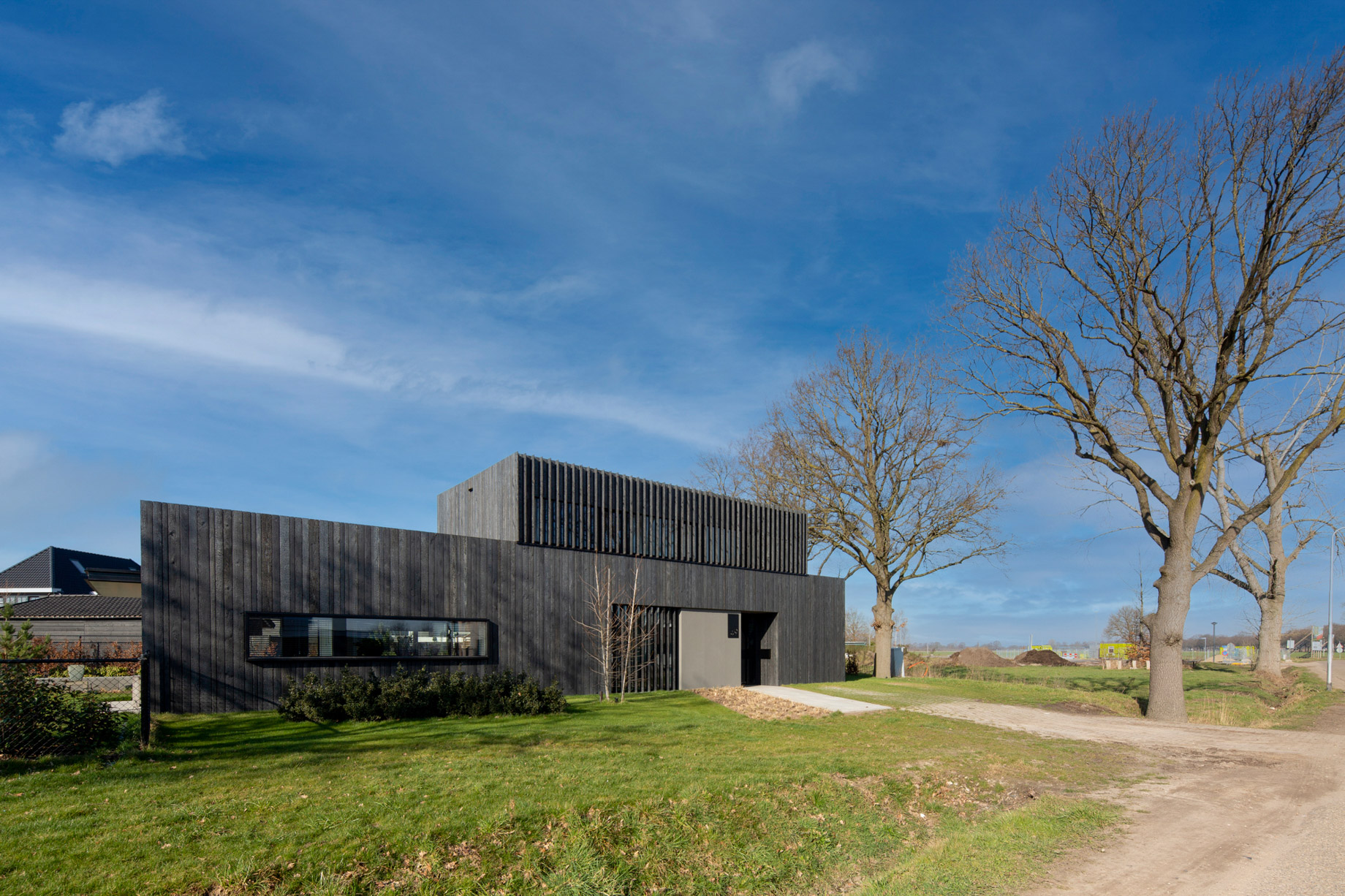 Silky Black House Villa – Berkel-Enschot, Netherlands – 20