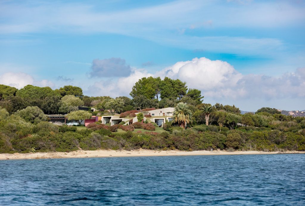 Three Brutalist Luxury Villas - Costa Smeralda, Portisco, Sardinia, Italy - 2