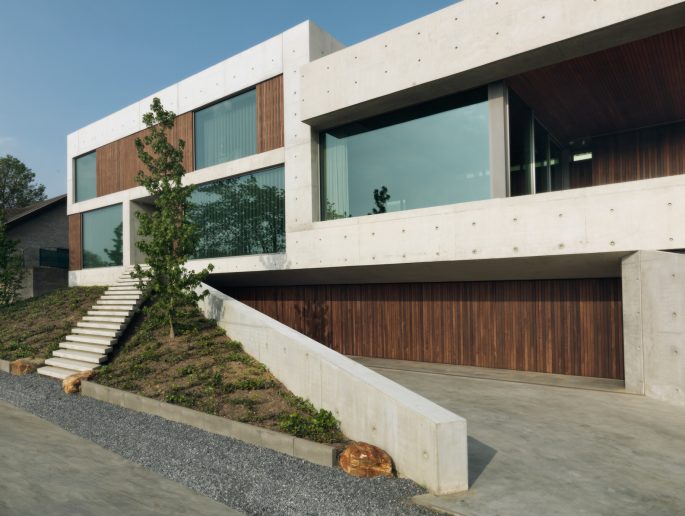 Villa 22 Aquarium-like Indoor Pool Residence - Meuse River, Netherlands - 3