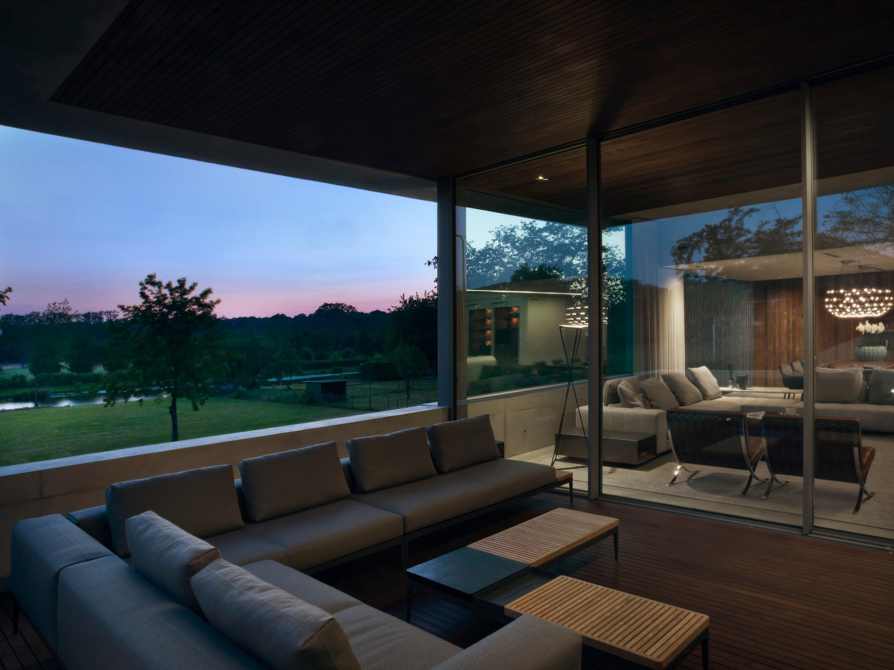 Villa 22 Aquarium-like Indoor Pool Residence – Meuse River, Netherlands – 34