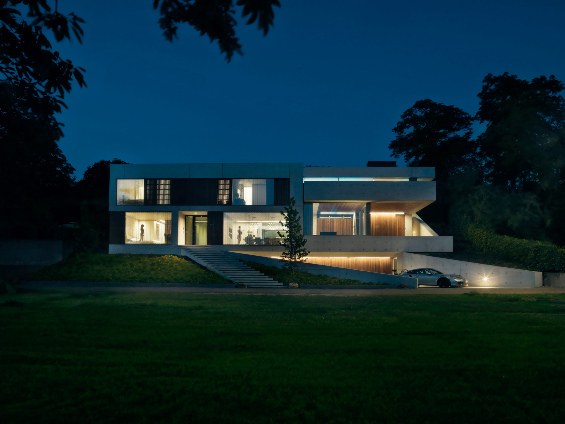Villa 22 Aquarium-like Indoor Pool Residence – Meuse River, Netherlands – 38