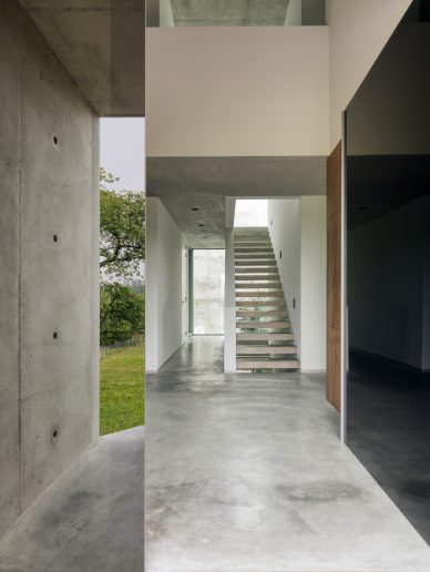 Villa 22 Aquarium-like Indoor Pool Residence - Meuse River, Netherlands - 5