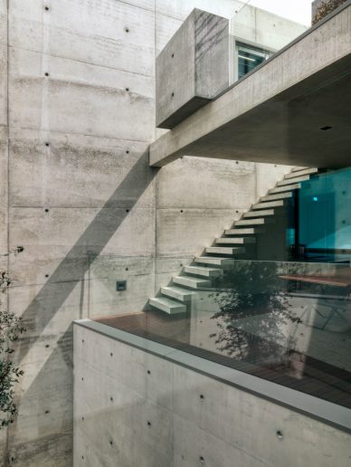 Villa 22 Aquarium-like Indoor Pool Residence - Meuse River, Netherlands - 6