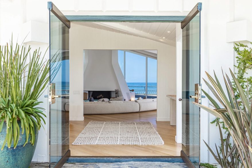 Wave House Malibu - 33602 Pacific Coast Hwy, Malibu, CA, USA - 4