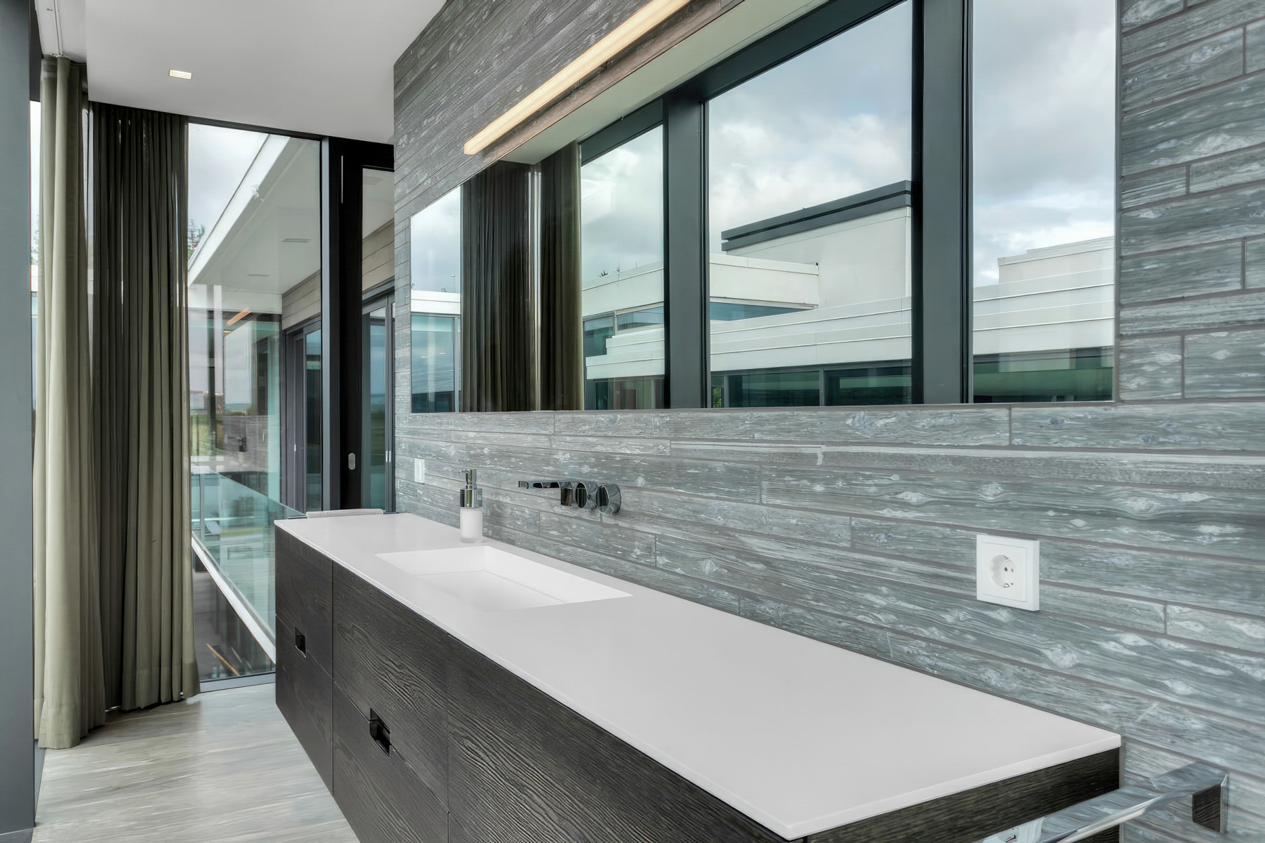 White Luxury Villa – Sunnuflöt 48, 210 Garðabær, Iceland – 21