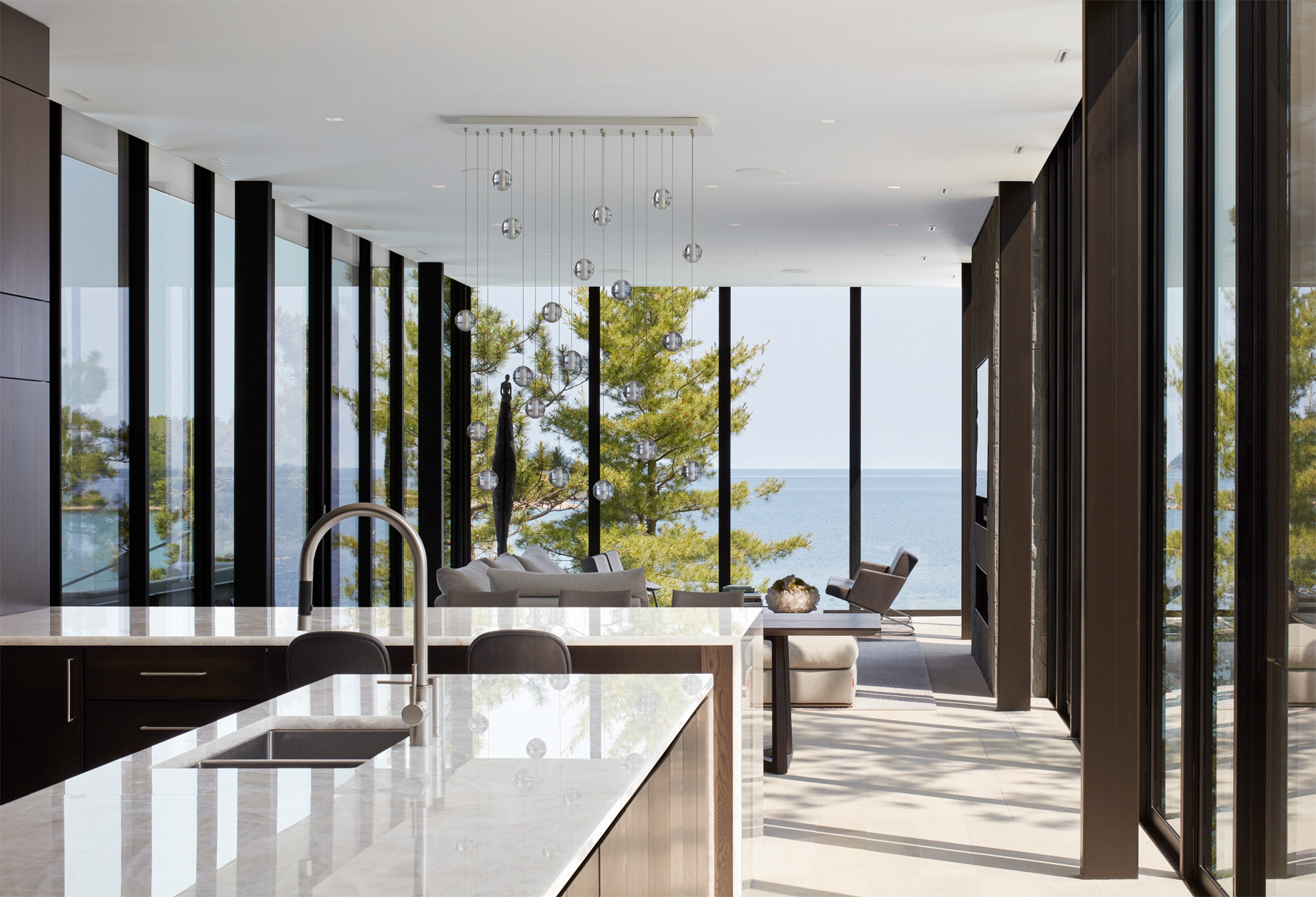 X House Ultra-Modern Lake Superior Retreat – Marquette, MI, USA – 11