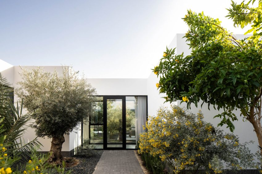 Zen Courtyard Villa - Al Wafrah, Kuwait - 22