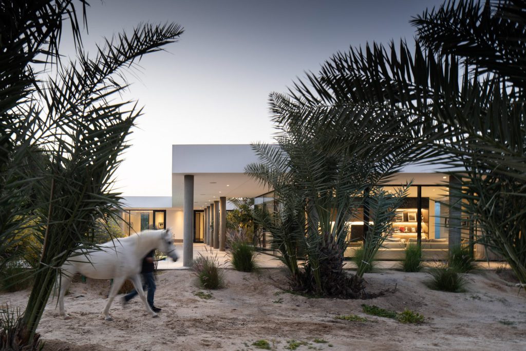 Zen Courtyard Villa - Al Wafrah, Kuwait - 38