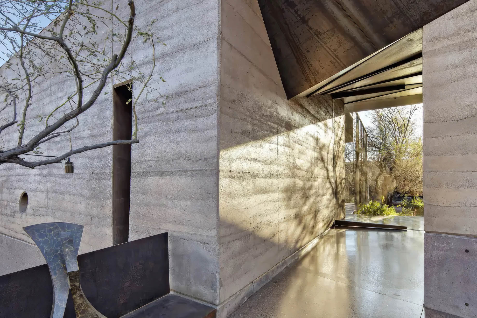 Desert Courtyard House of Doors – E Relic Rock Rd, Scottsdale, AZ, USA – 6