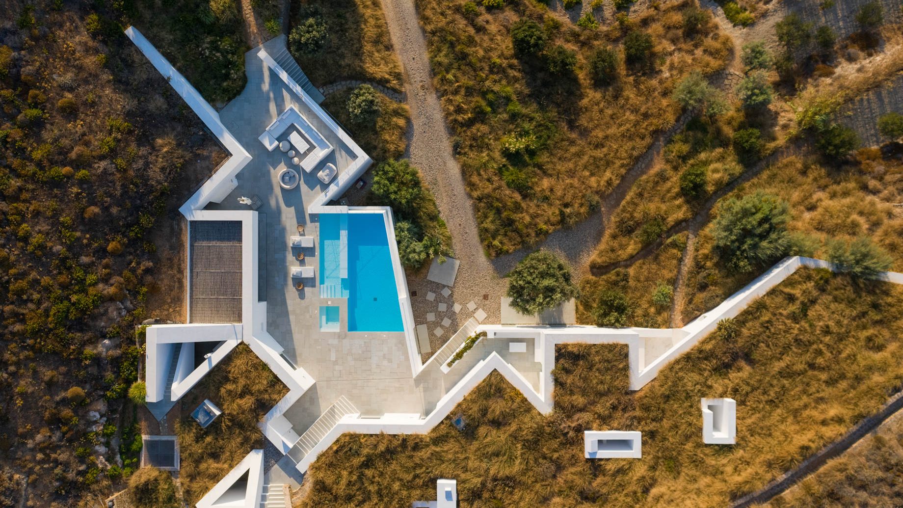 Ktima House Embedded Hillside Villa – Antiparos Island, Greece 🇬🇷