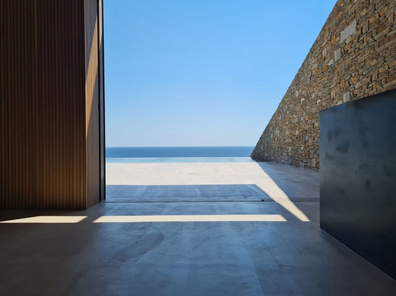 NCaved House Embedded Cliffside Villa - Serifos Island, Greece - 40