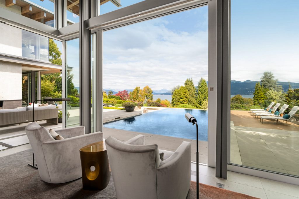 Pacific Spirit Art Estate Residence - Newton Wynd, Vancouver, BC, Canada - 16