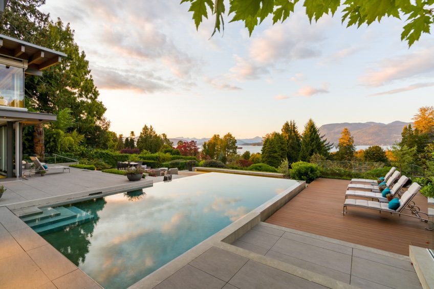 Pacific Spirit Art Estate Residence - Newton Wynd, Vancouver, BC, Canada - 46