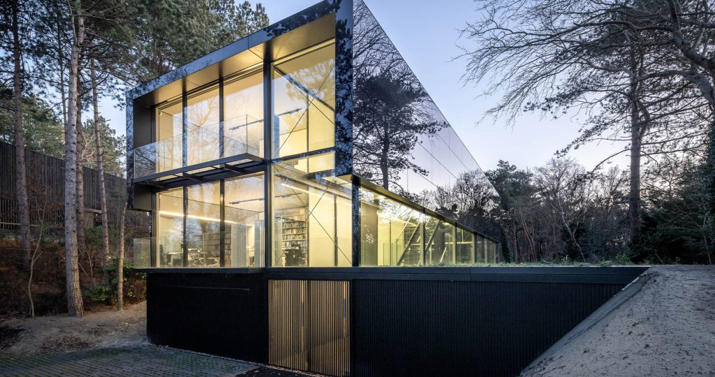 Villa Meijendel Glass House Residence - Wassenaar, Netherlands - 19