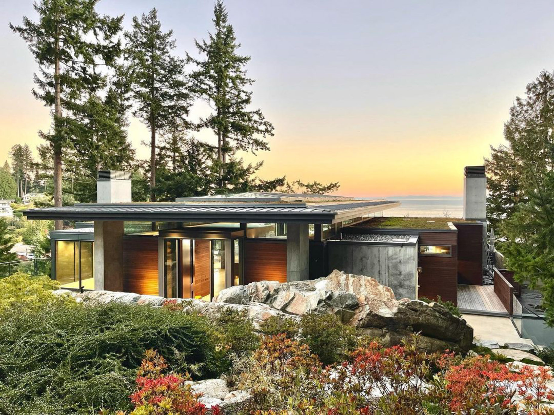 Waterfront Pavilion Residence – Eastmont Dr, West Vancouver, BC, Canada – 24