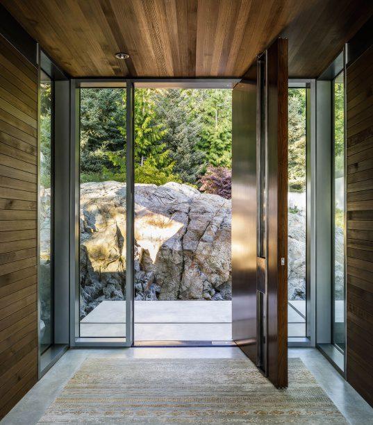 Waterfront Pavilion Residence - Eastmont Dr, West Vancouver, BC, Canada - 4