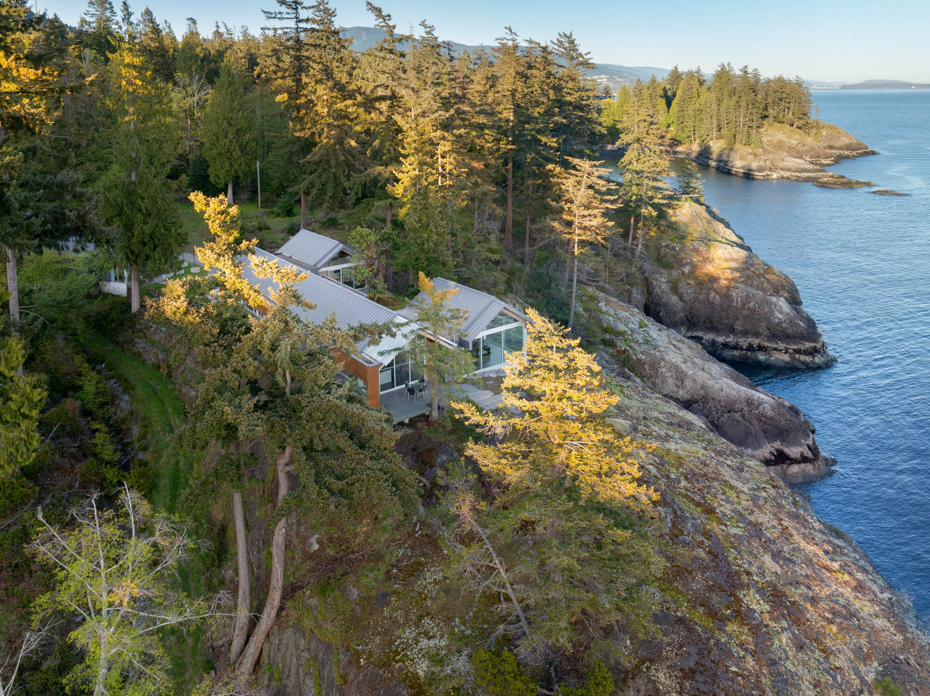 931 Ocean Park Lane, Bowen Island, BC, Canada – West Coast Luxury Real Estate – 2