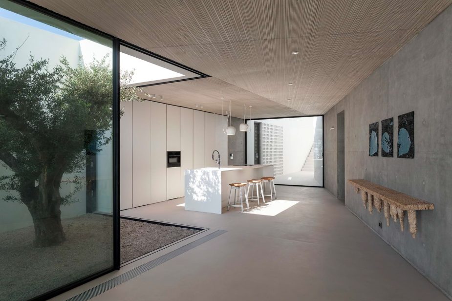Latypi Subterranean Residence - Choulakia, Mykonos Island, Greece - 13