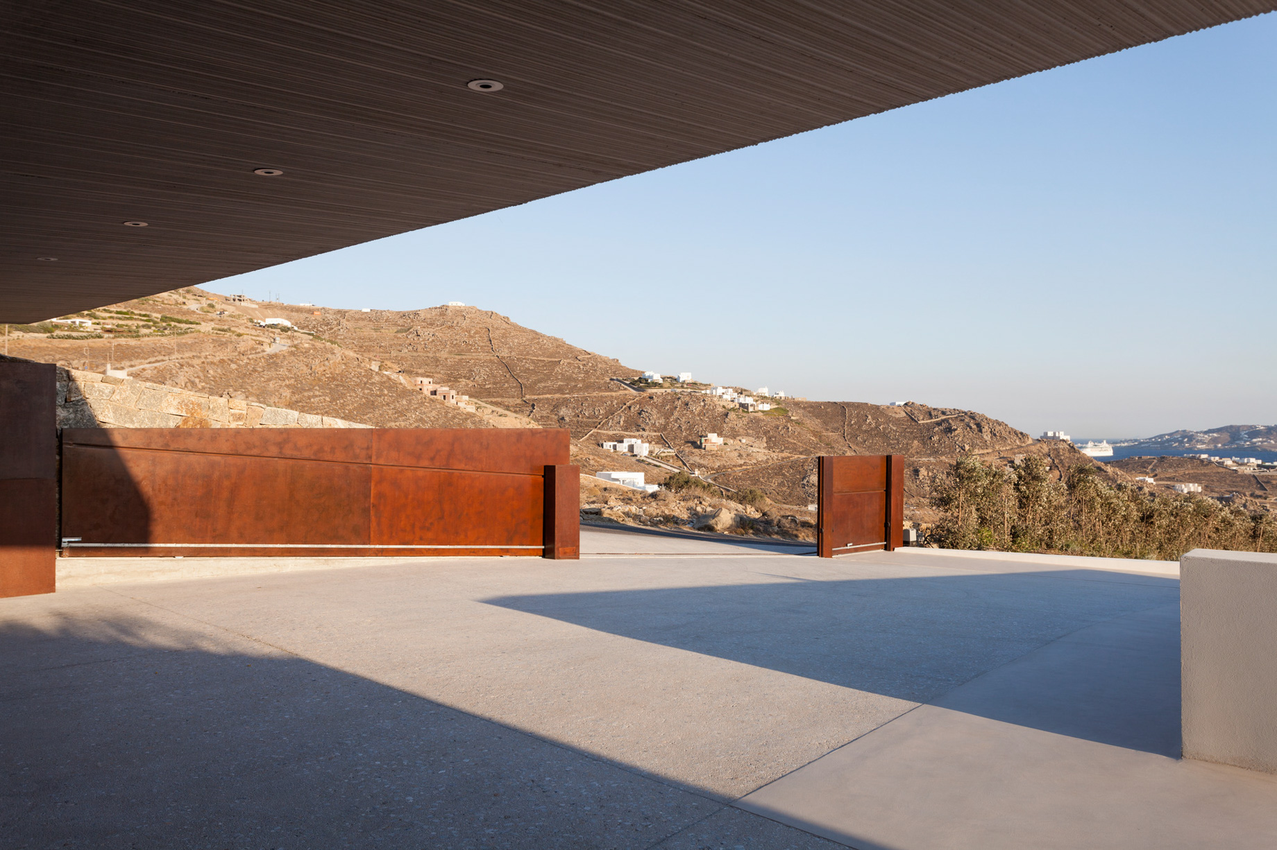 Latypi Subterranean Residence – Choulakia, Mykonos Island, Greece – 4