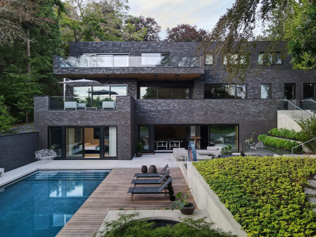 Marine Drive Residence - Vancouver, BC, Canada - 17
