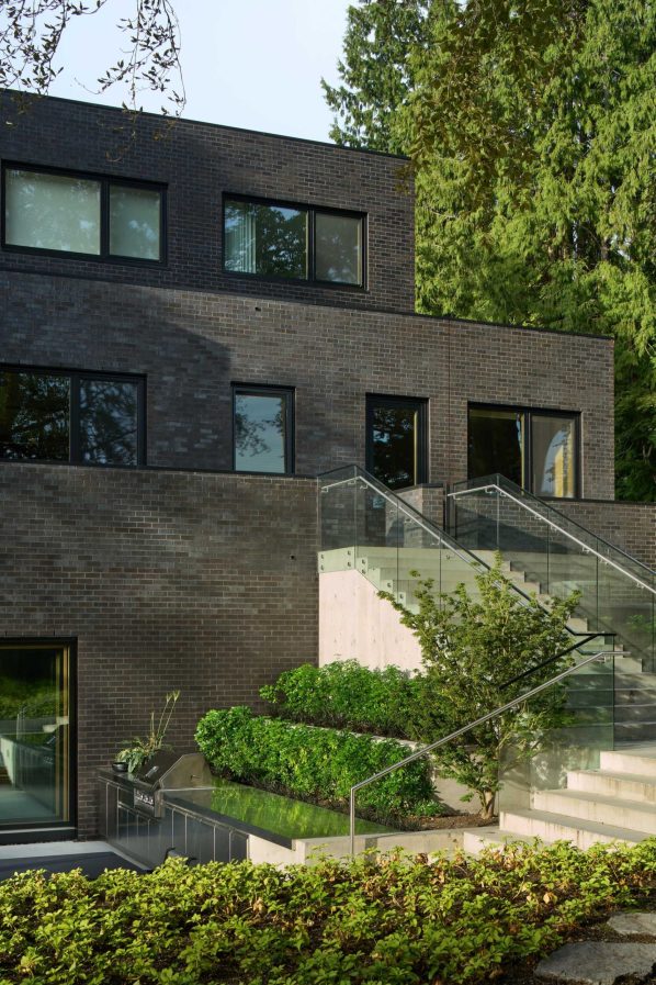 Marine Drive Residence - Vancouver, BC, Canada - 18