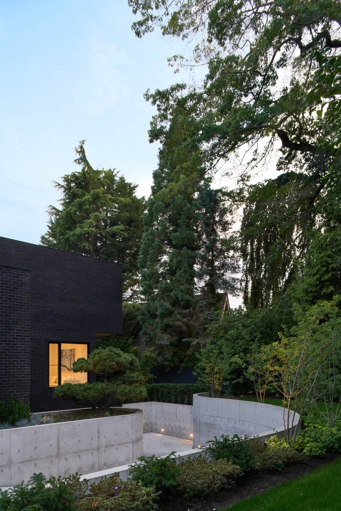 Marine Drive Residence - Vancouver, BC, Canada - 23