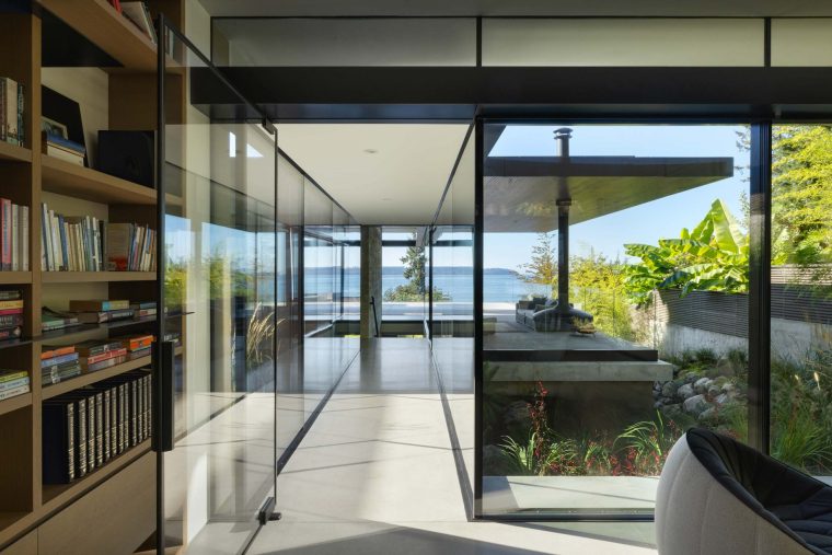 Marine Residence - West Vancouver, BC, Canada - 23