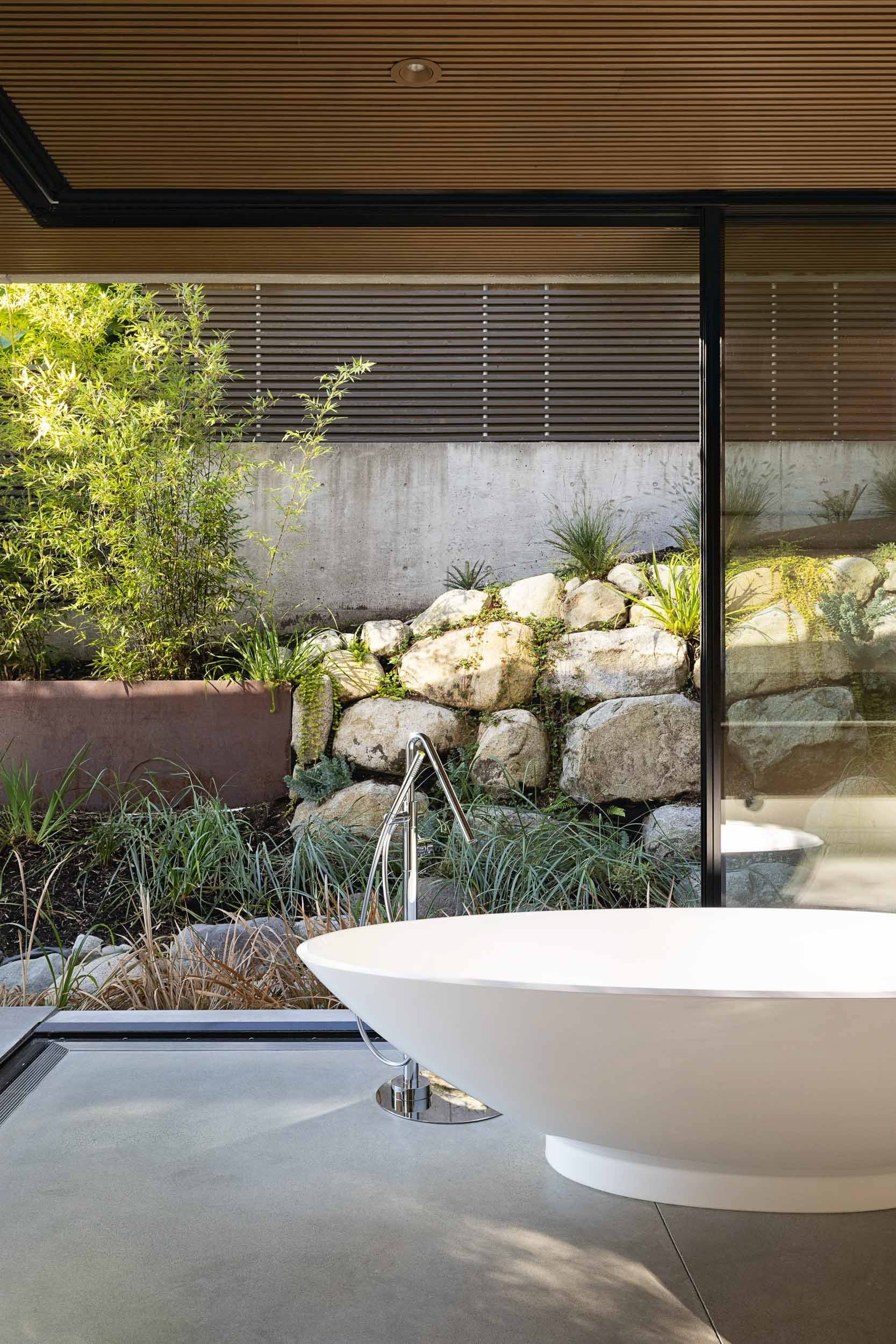 Marine Residence – West Vancouver, BC, Canada – 27