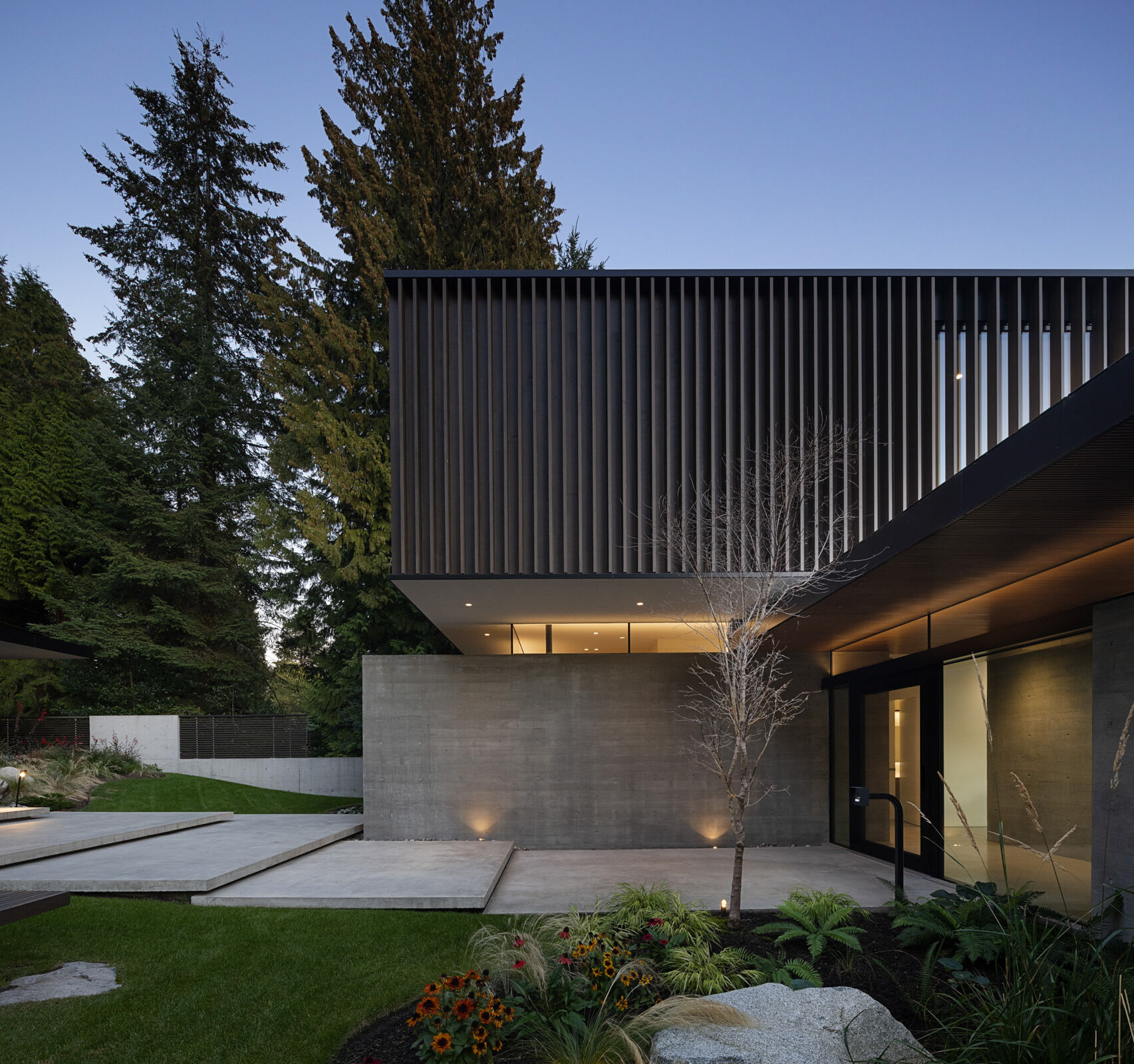 Marine Residence – West Vancouver, BC, Canada – 32