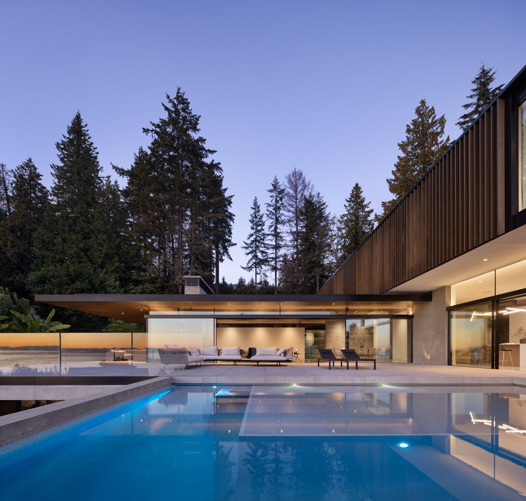 Marine Residence – West Vancouver, BC, Canada – 36