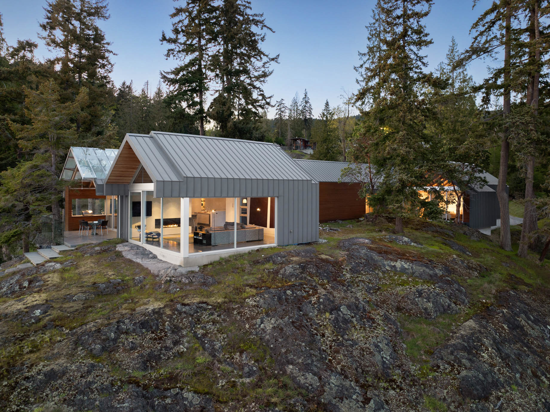 Ocean Park a Coastal Masterpiece by Burgers Architecture on the Market – 931 Ocean Park Lane, Bowen Island, BC, Canada – 9