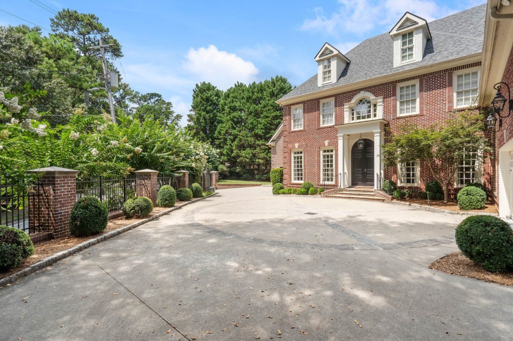 1446 W Wesley Rd, Atlanta, GA, USA - Atlanta Luxury Real Estate - 2
