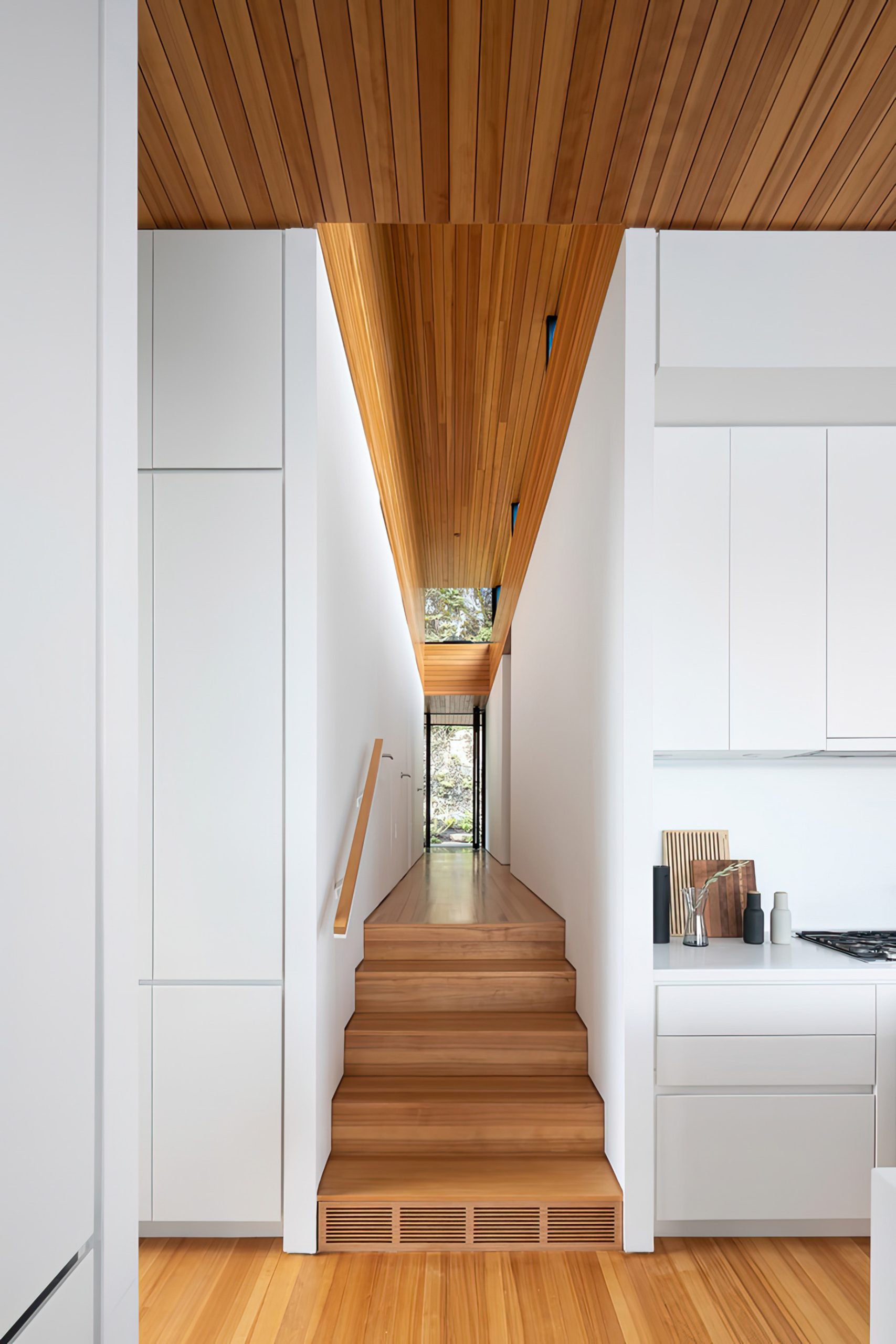 Bowen Island House – Bowen Island, BC, Canada – 11